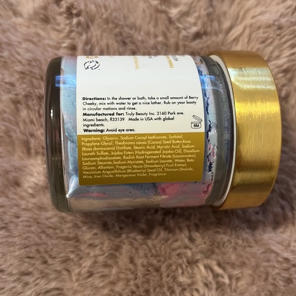 Truly Berry Cheeky Clearing Butt Polish - Picture 2 of 3